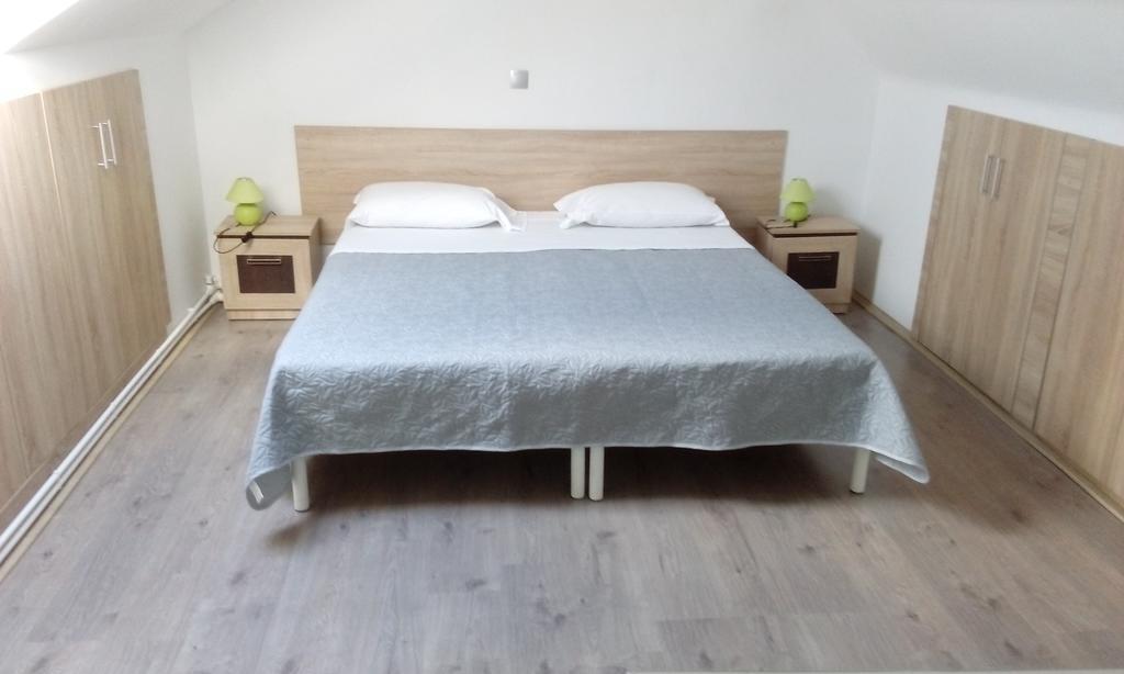 Casa Pescar Apartamento Cluj-Napoca Habitación foto